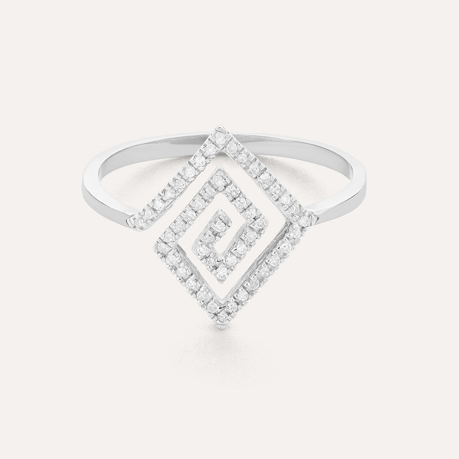 A-maze-Ing Statement Ring